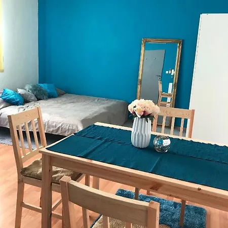 Apartment 3 *